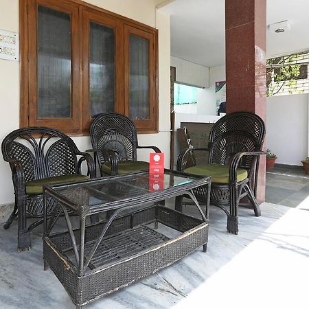 Oyo 1806 Platinum House Hotel Allahabad Esterno foto