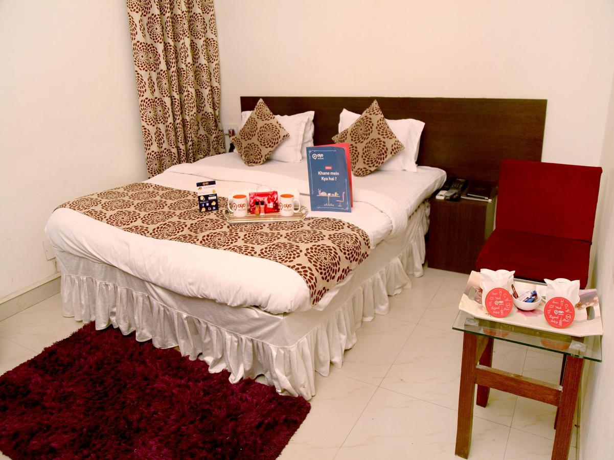 Oyo 1806 Platinum House Hotel Allahabad Esterno foto